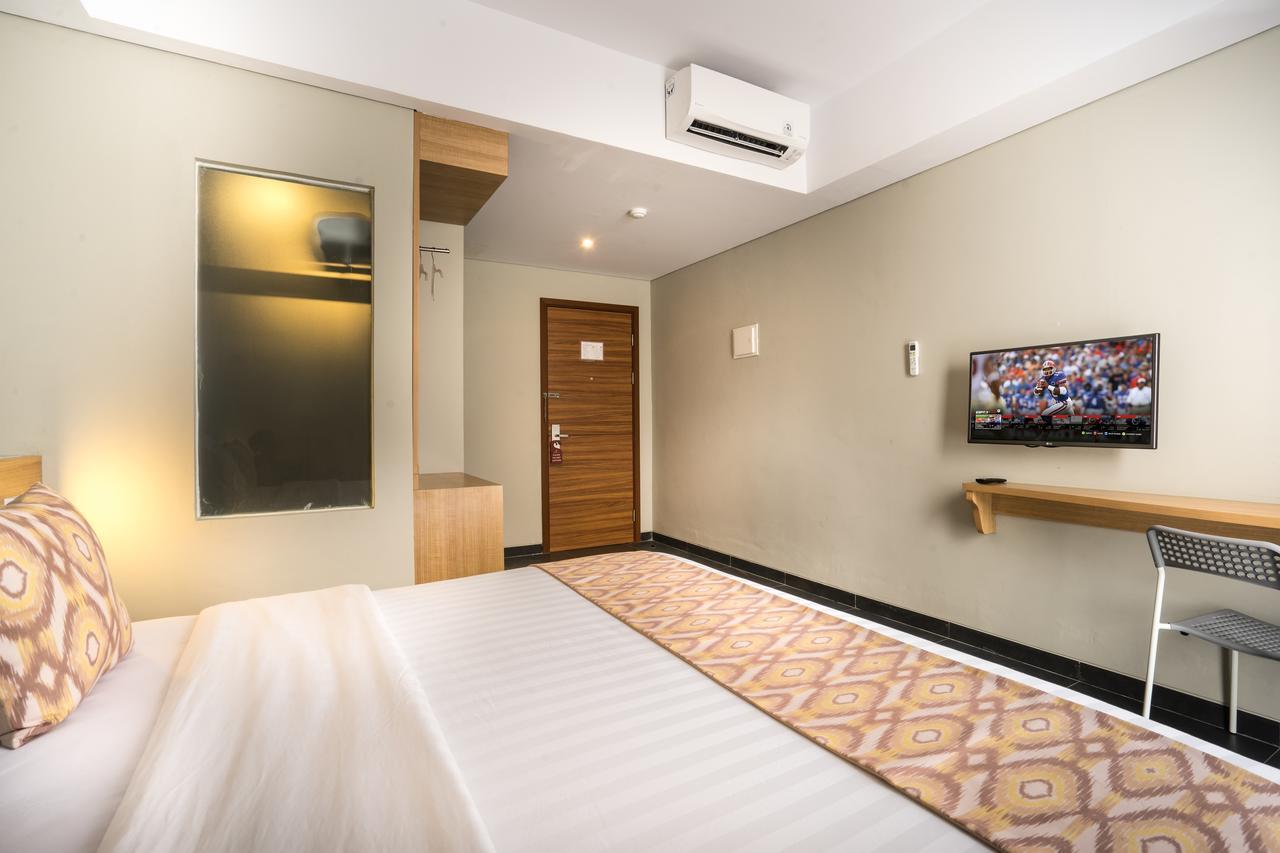Maple Hotel Grogol Джакарта Экстерьер фото